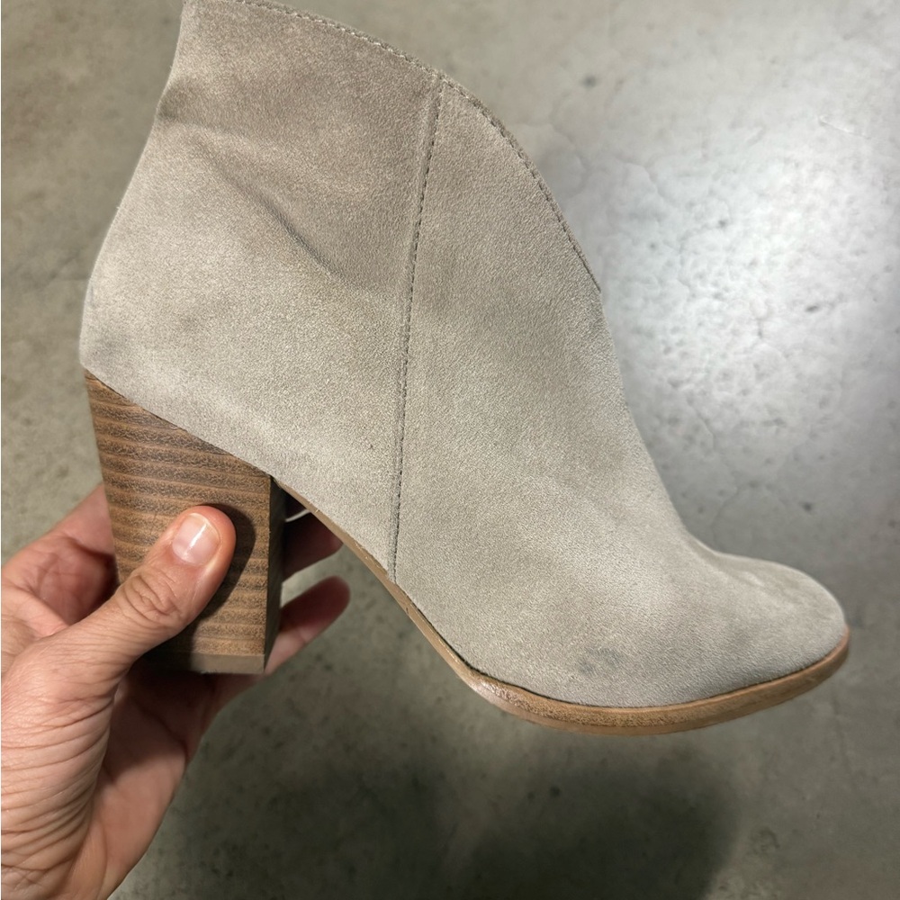 Seychelles Women's Ankle Booties - Soft Gray